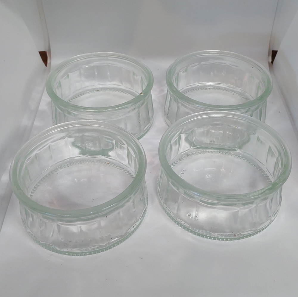 Set of 6 clear 4 ounce glass fluted Ramekins
